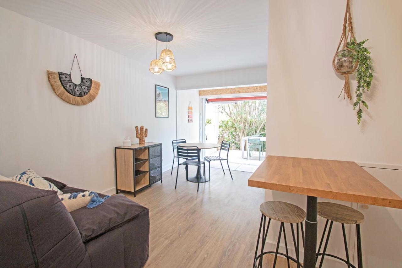 Apartment Motte Du Couchant, 6 Personnes, 4 Min De La Plage, Parking, Climatisation